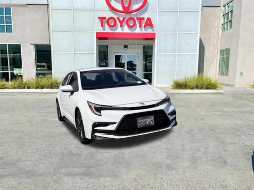 2025 Toyota Corolla SE