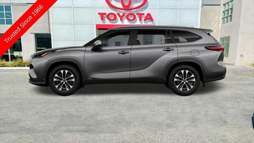2025 Toyota Highlander Hybrid XLE