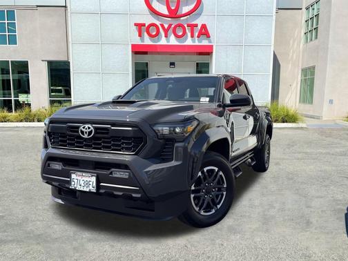 2025 Toyota Tacoma TRD Sport