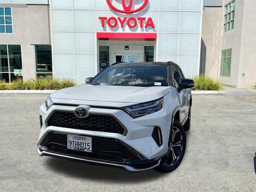 2025 Toyota RAV4 Hybrid SE