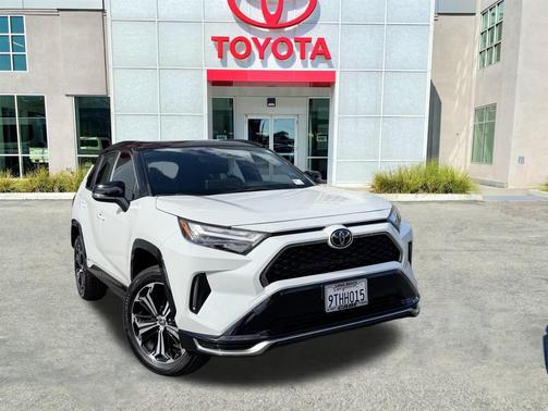 2025 Toyota RAV4 Hybrid SE