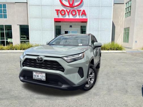 2023 Toyota RAV4 XLE
