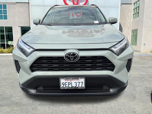 2023 Toyota RAV4 XLE
