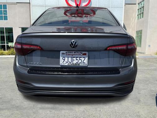 Platinum Gray Metallic 2023 Volkswagen Jetta 1.5T Sport