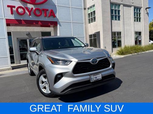 2021 Toyota Highlander Hybrid LE