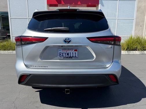 2021 Toyota Highlander Hybrid LE