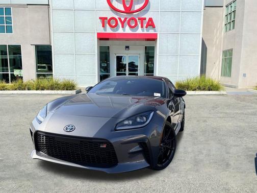 2025 Toyota GR86 Premium