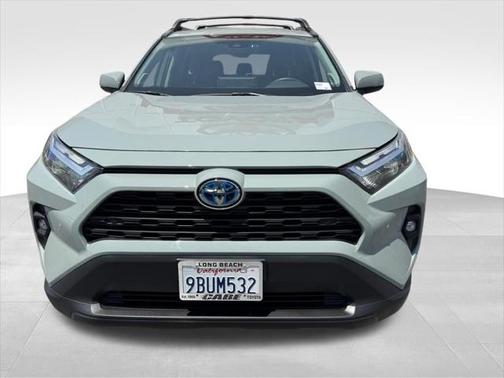 2022 Toyota RAV4 Hybrid XLE Premium