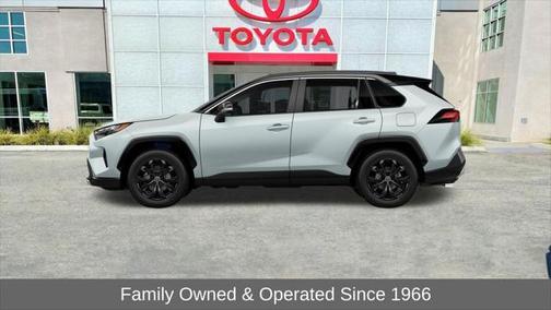 2025 Toyota RAV4 Hybrid SE