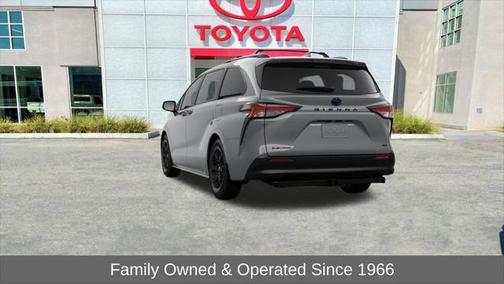 2025 Toyota Sienna Woodland Edition