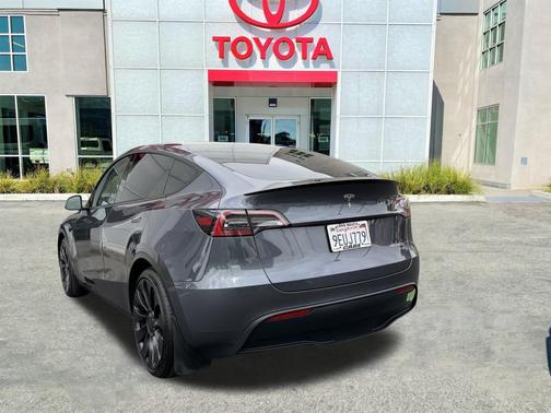 2023 Tesla Model Y Performance Dual Motor All-Wheel Drive