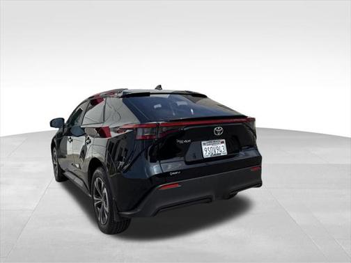 2025 Toyota bZ4X XLE