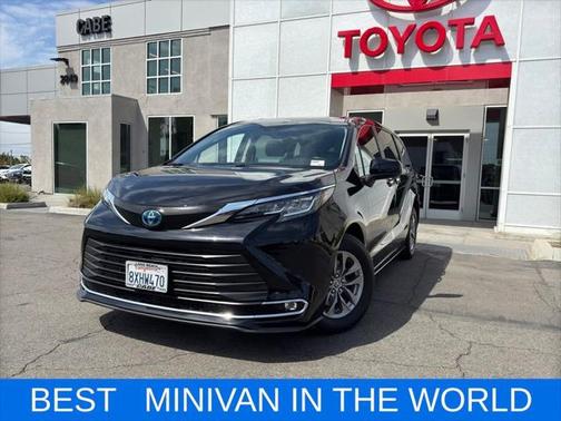 2021 Toyota Sienna XLE 8 Passenger