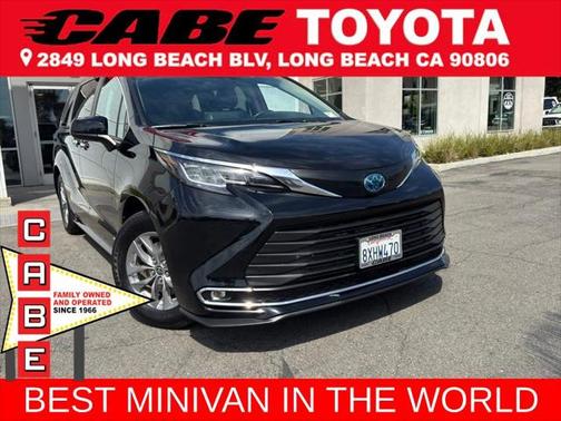 2021 Toyota Sienna XLE 8 Passenger