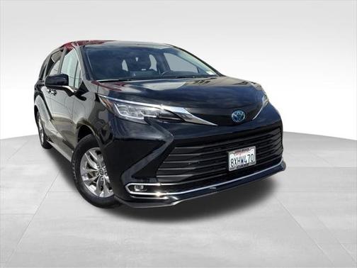 2021 Toyota Sienna XLE 7 Passenger