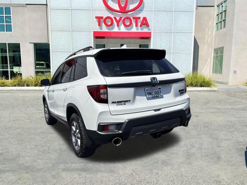 2022 Honda Passport AWD TrailSport