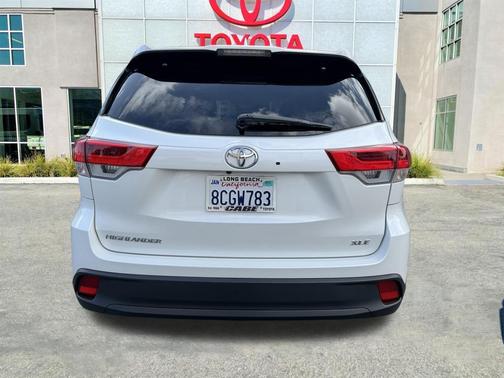 Blizzard Pearl 2018 Toyota Highlander XLE
