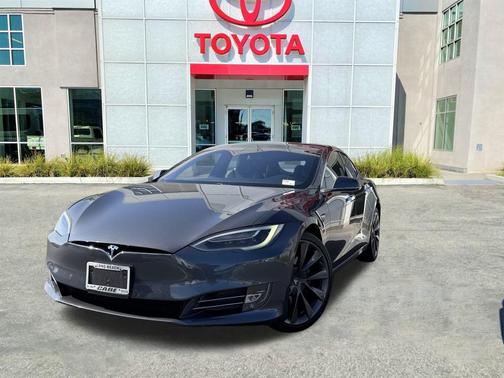 2018 Tesla Model S 75D