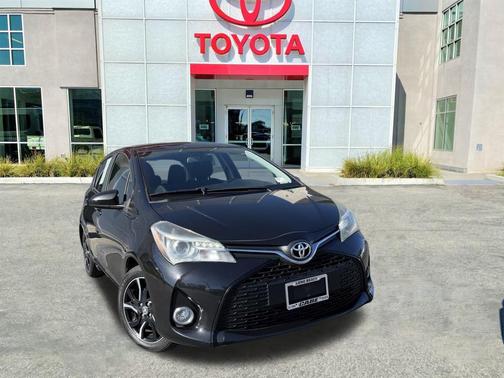 2015 Toyota Yaris SE
