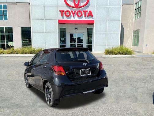 2015 Toyota Yaris SE