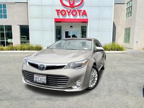 2015 Toyota Avalon Hybrid XLE Touring