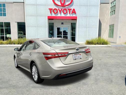 2015 Toyota Avalon Hybrid XLE Touring