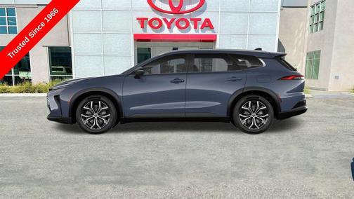 2025 Toyota Crown Signia XLE