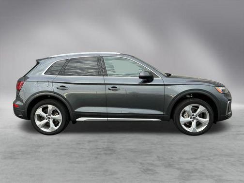 2022 Audi Q5 Premium Plus 45 TFSI S line quattro S tronic