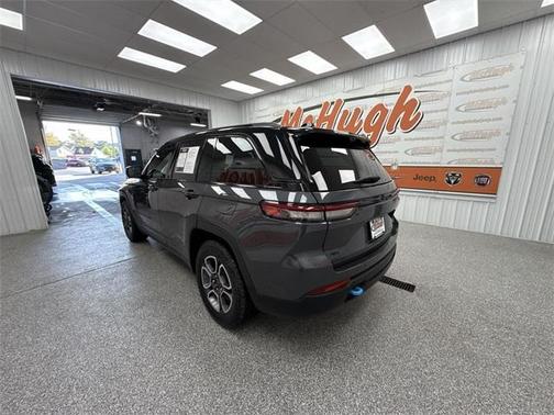 2022 Jeep Grand Cherokee 4xe Trailhawk