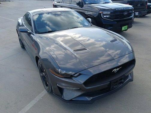 2022 Ford Mustang EcoBoost