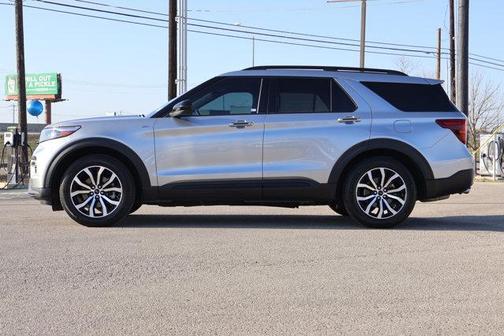 2023 Ford Explorer ST-Line