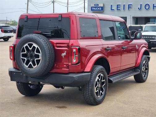 Ruby Red Metallic Tinted Clearcoat 2026 Ford Bronco Outer Banks