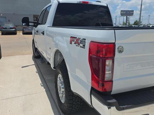 Oxford White 2022 Ford F-250