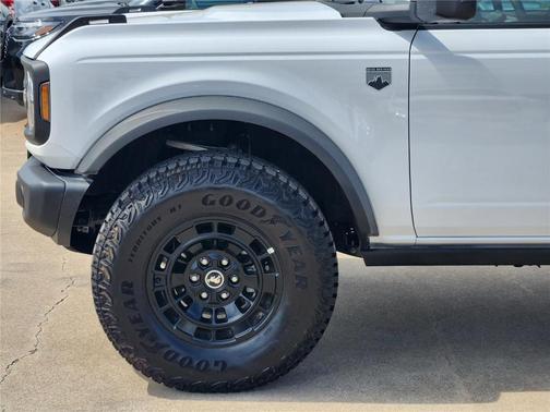 Oxford White 2026 Ford Bronco Big Bend