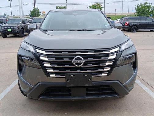 Gun Metallic 2025 Nissan Rogue SV