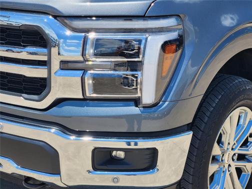 Carbonized Gray Metallic 2026 Ford F-150 Lariat