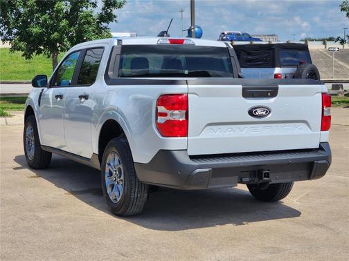 Space White Metallic 2026 Ford Maverick XLT