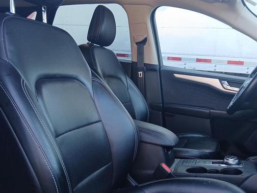 Velocity Blue 2020 Ford Escape SEL
