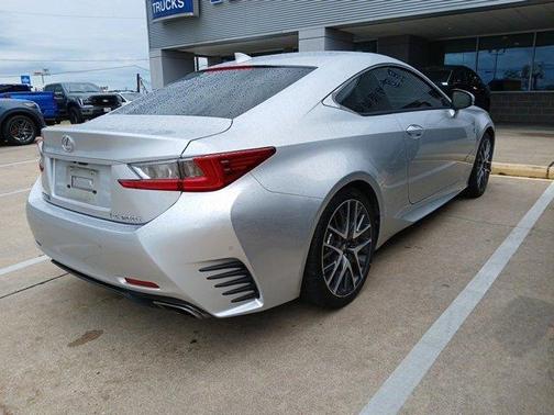 2016 Lexus RC 200t Base