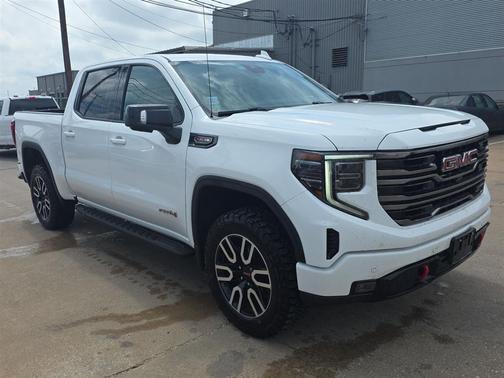 Summit White 2022 GMC Sierra 1500 AT4