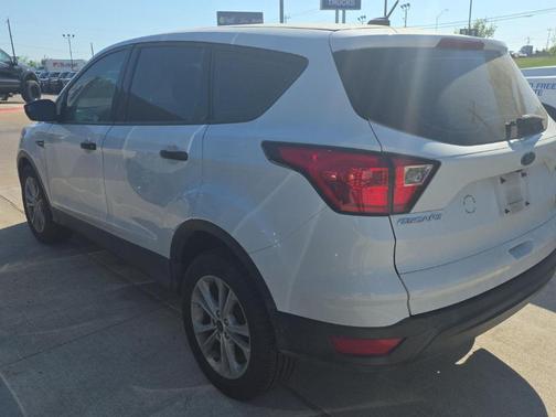Oxford White 2019 Ford Escape S