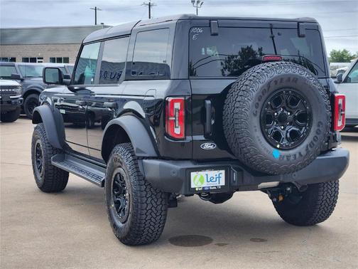 Shadow Black 2026 Ford Bronco Outer Banks