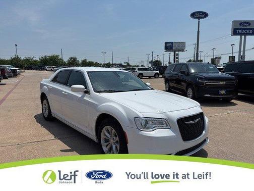 2023 Chrysler 300 Touring