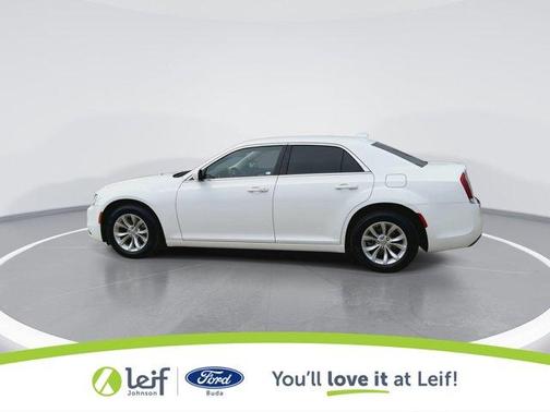 2023 Chrysler 300 Touring