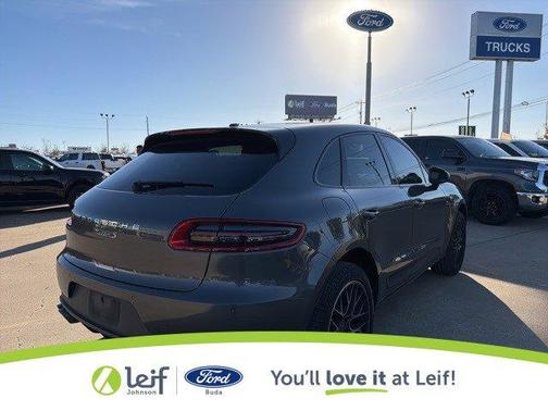 2015 Porsche Macan S