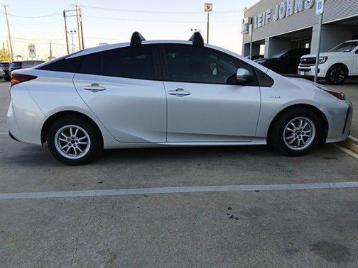 2021 Toyota Prius L