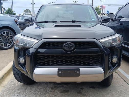 Midnight Black Metallic 2018 Toyota 4Runner TRD Off Road Premium