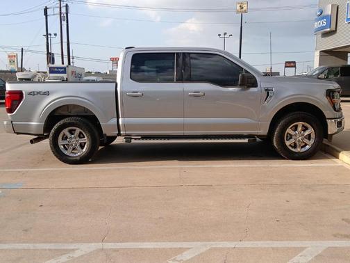 Iconic Silver Metallic 2025 Ford F-150 XLT