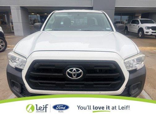 2016 Toyota Tacoma SR