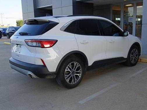 Oxford White 2021 Ford Escape SEL
